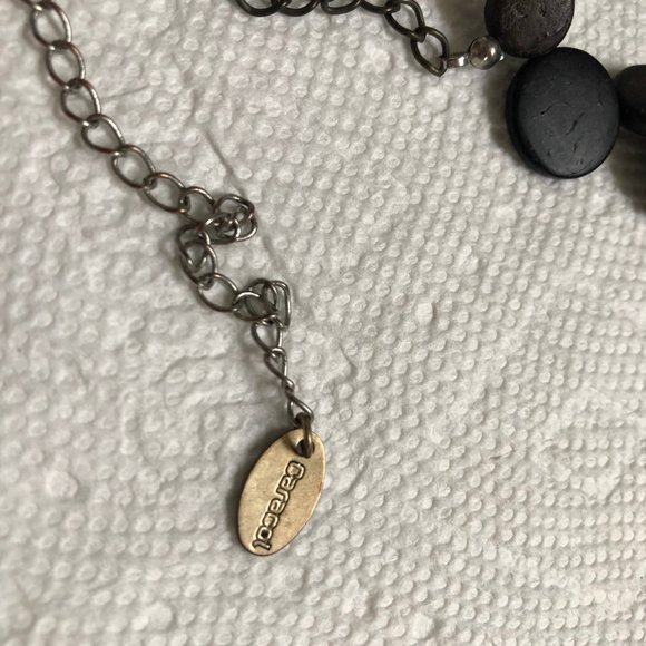 Caracol necklace black flat beads 24" - Picture 4 of 5